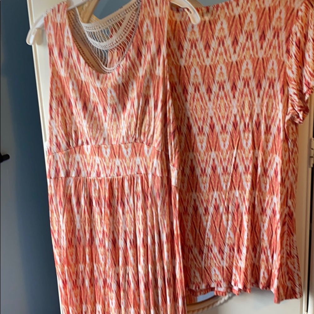 Colorful maxi dress with matching pullover shirt